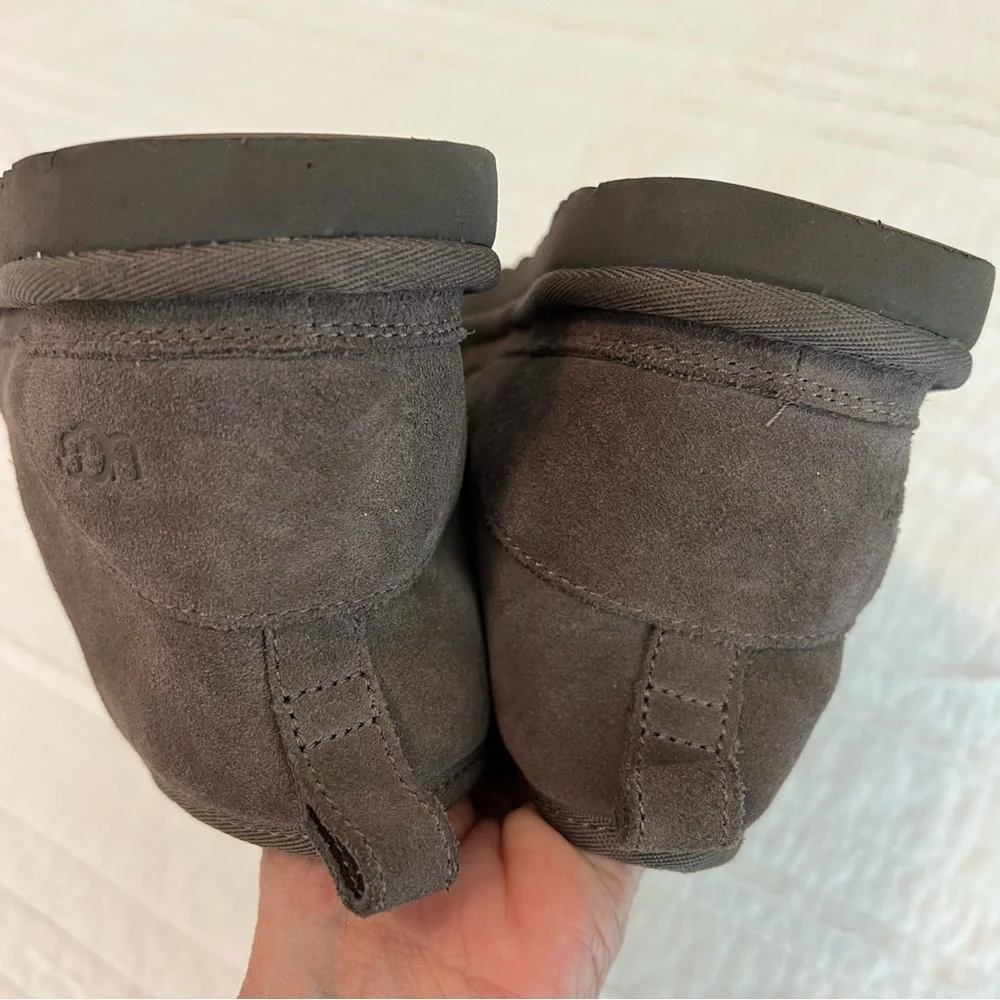 UGG gray lace
